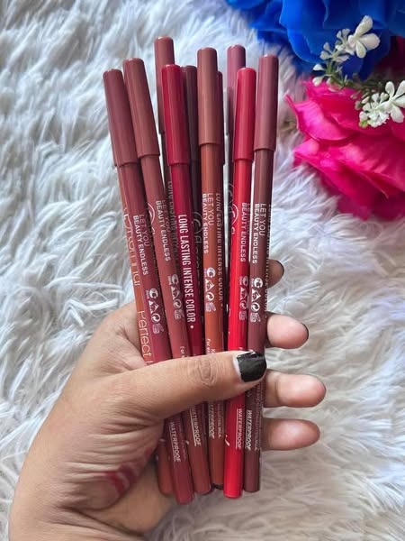Flormar Perfect Lipliner – Long-Lasting & Intense Color | Smooth Application | Pack of 12 Shades