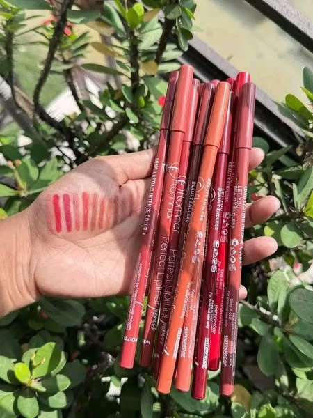 Flormar Perfect Lipliner – Long-Lasting & Intense Color | Smooth Application | Pack of 12 Shades