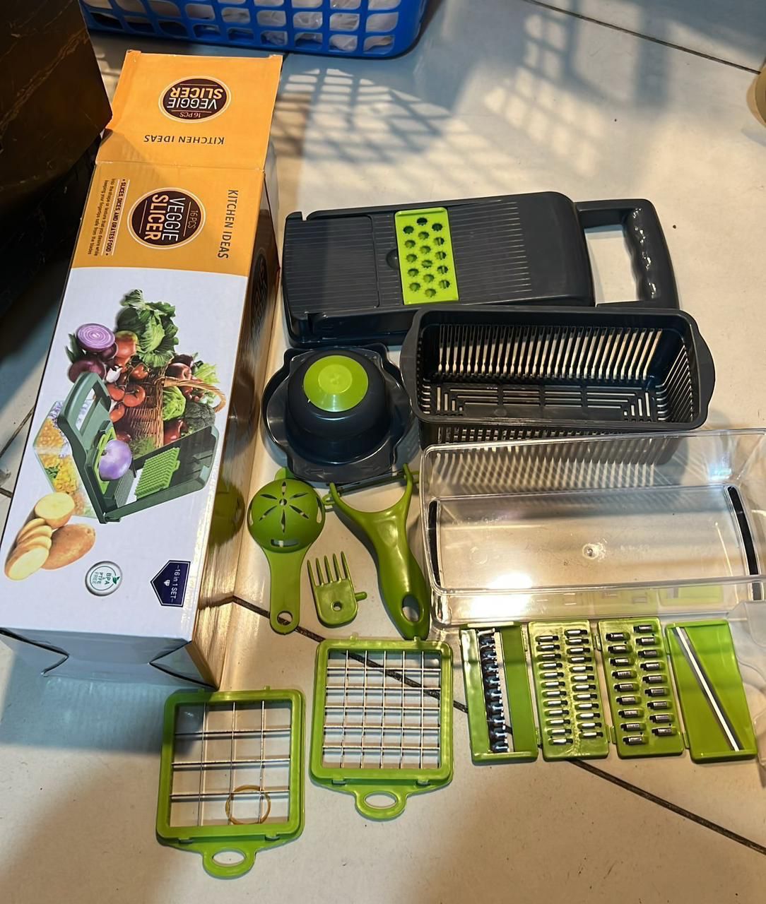 Multifunctional Vegetable Chopper & Slicer with Colander Basket and Storage Container – Heavy Duty Manual Food Cutter